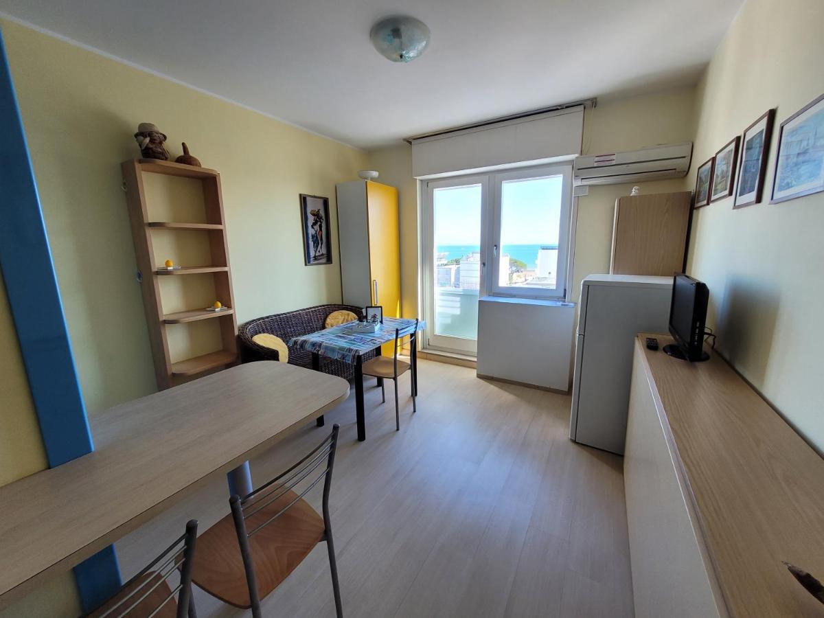 Cam 2 Sea View Apartment Lignano Sabbiadoro Dış mekan fotoğraf