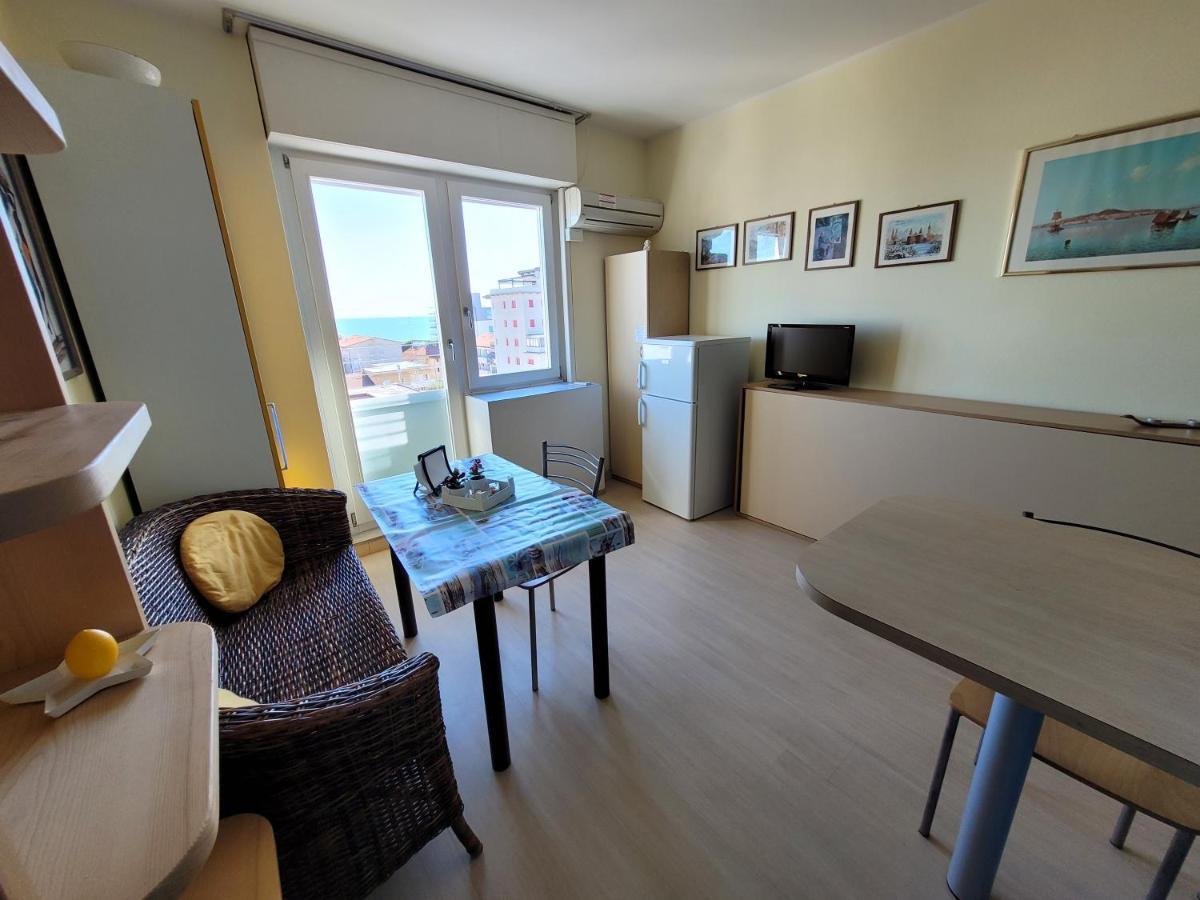Cam 2 Sea View Apartment Lignano Sabbiadoro Dış mekan fotoğraf